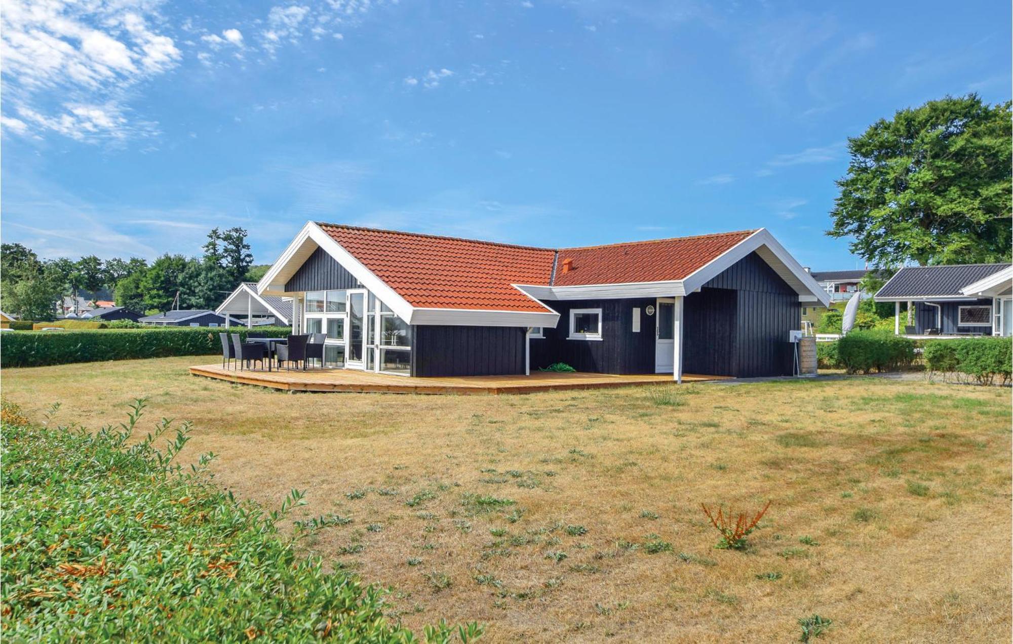 Amazing Home In Bjert With Wifi Binderup Strand Exteriör bild